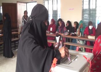 নারায়ণগঞ্জে ১২ ইউনিয়নে ভোট গ্রহন চলছে