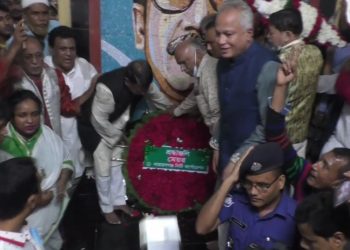 নৌকা প্রতিক পাওয়ায় বঙ্গবন্ধুর প্রতিকৃতিতে আইভীর ফুলেল শ্রদ্ধা
