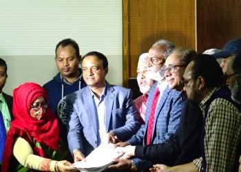 মেয়র পদে বিএনপি নেতা এড. তৈমূরের মনোনয়ন জমা