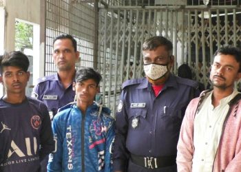 বন্দরে চলন্ত বাসে ধর্ষণের শিকার গৃহবধূ, গ্রেফতার ৩ জন রিমান্ডে