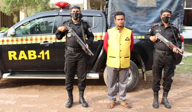 সিদ্ধিরগঞ্জে পরিবহন চাঁদাবাজ গ্রেফতার