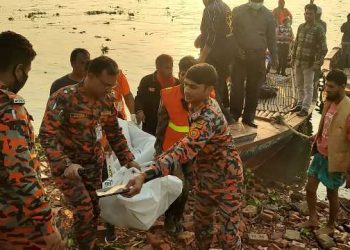 ধলেশ্বরীতে ট্রলার ডুবি-৬ লাশ উদ্ধার, এখনো নিখোঁজ ৪