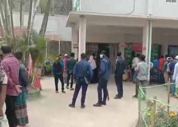 আড়াইহাজারে ডাকাত সন্দেহে ৩ জনকে পিটিয়ে হত্যা