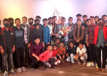 স্বরস্বতী পূজার মন্ডপ পরিদর্শন করেন কাউন্সিলর খোরশেদ