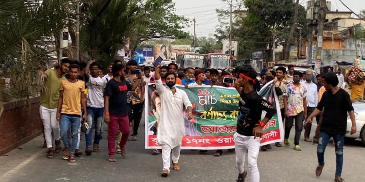 আজমেরী ওসমানের স্বাধীনতা দিবসের মিছিলে জিকু ও পরশের তাক লাগানো মিছিল