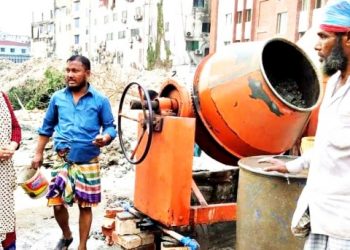 আল্লামা ইকবাল রোড ড্রেনের ঢালাই কাজের উদ্বোধন করলেন বিন্নি