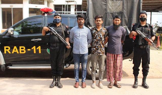 নারায়ণগঞ্জে বিপুল পরিমান ফেনসিডিল ও গাঁজাসহ গ্রেফতার ৯