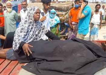 ইসদাইরে প্রকাশ্য দিবালোকে যুবক খুন