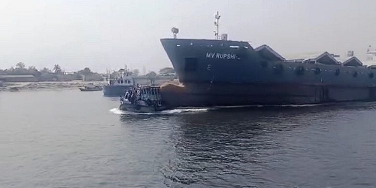 শীতলক্ষ্যায় লঞ্চ ডুবিতে ৩৪ জনের মৃত্যু- ৩ জনের বিরুদ্ধে অভিযোগপত্র গ্রহন