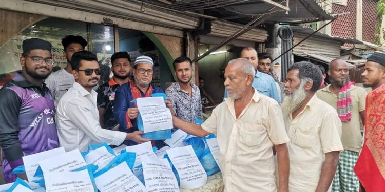 অয়ন ওসমানের পক্ষে ১১নং ওয়ার্ডে ছাত্রলীগের ঈদ উপহার সামগ্রী বিতরণ