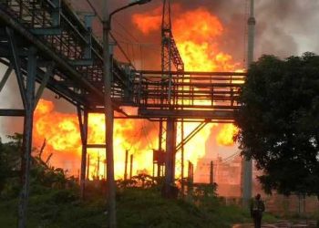 আদমজী ইপিজেডে আগুন নিয়ন্ত্রনে