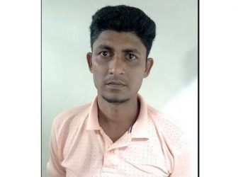 ফতুল্লায় মা বোনকে মারধরের অভিযোগে শিমুল গ্রেফতার