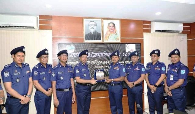 ঢাকা রেঞ্জের শ্রেষ্ঠ জেলা হলেন নারায়ণগঞ্জ পুলিশ