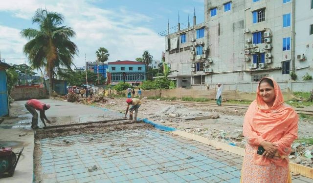 আল্লামা ইকবাল রোডে ঢালাই কাজের উদ্বোধন করলেন কাউন্সিলর বিন্নি