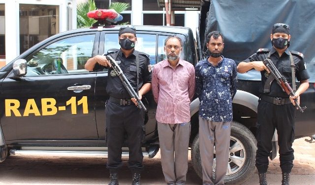 সোনারগায়ে প্রেমিকের বাড়িতে অবস্থান নেয়া নারীকে পিটিয়ে হত্যায় গ্রেফতার ২