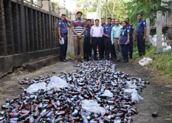 নারায়ণগঞ্জে সাড়ে ৮ হাজার ফেনসিডিল ধ্বংস