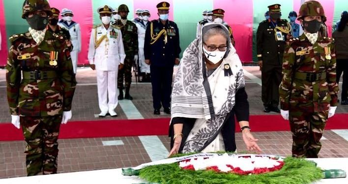 জাতির পিতার সমাধিতে শ্রদ্ধা নিবেদন করেছেন প্রধানমন্ত্রী