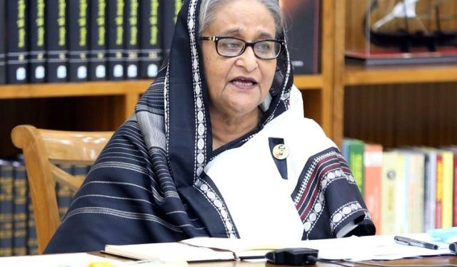 নিজেদের সংখ্যালঘু না ভাবতে হিন্দু সম্প্রদায়ের প্রতি প্রধানমন্ত্রীর আহ্বান