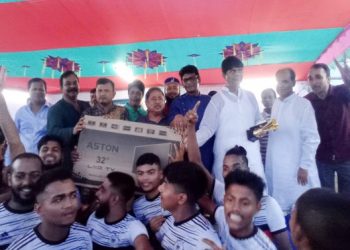 এরশাদ স্মৃতি স্মরণে ফুটবল টুর্ণামেন্ট ফাইনাল খেলা ও পুরস্কার বিতরণী অনুষ্ঠিত