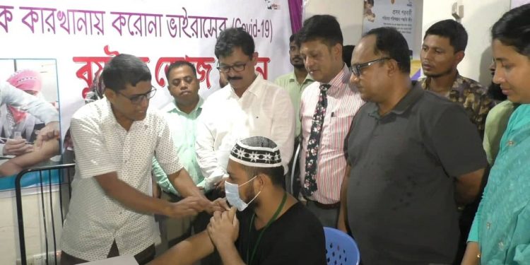 ফতুল্লায় শ্রমিকদের জন্য পরিবার পরিকল্পনা স্যাটেলাইট কর্ণার উদ্বোধন