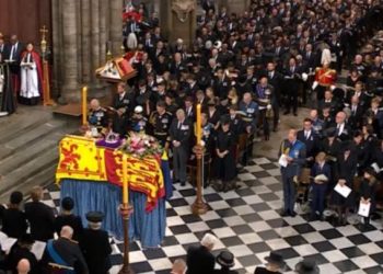 রাণী এলিজাবেথের অন্ত্যেষ্টিক্রিয়ায় প্রধানমন্ত্রী শেথ হাসিনার যোগদান