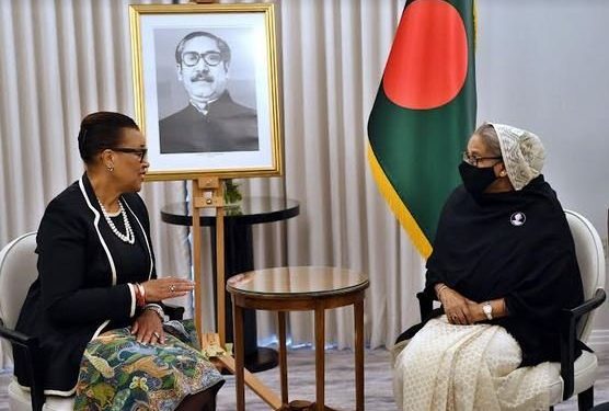 রানী এলিজাবেথের স্মরণে যথাযথ কিছু করা উচিত-প্রধামন্ত্রী