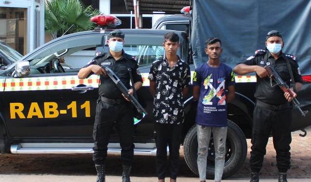 রুপগঞ্জে কিশোর গ্যাং “স্যাভেজ গ্যাং”এর প্রধান মুকিতসহ ১৪ সদস্য গ্রেফতার