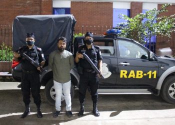 ফতুল্লায় হত্যা মামলার পলাতক আসামী শাহাদাৎ গ্রেফতার