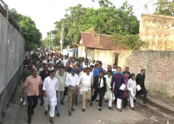 বিভিন্ন দাবিতে শহরে মহানগর বিএনপির লিফলেট বিতরণ
