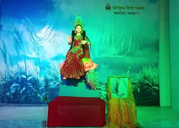 হিন্দু সম্প্রদায়ের অন্যতম লক্ষ্মী পূজা উদযাপিত হচ্ছে আজ