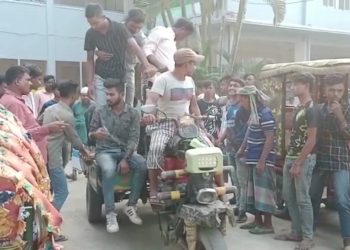 আড়াইহাজারে সড়ক দূর্ঘটনায় নিহত ২