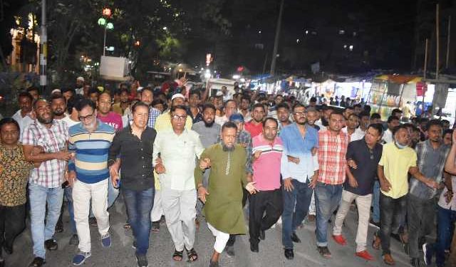তারেক- জোবাইদার বিরুদ্ধে গ্রেপ্তারি পরোয়ানার প্রতিবাদে মহানগর বিএনপির তাৎক্ষণিক বিক্ষোভ