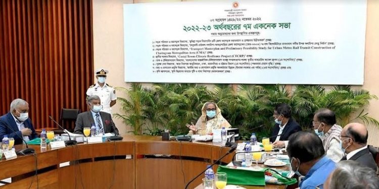 গুদামে খাদ্যশস্য মজুদ বাড়ানোর নির্দেশ প্রধানমন্ত্রীর