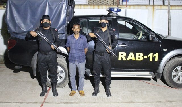 নিতাইগঞ্জে ১৪ বছর কারাদন্ড প্রাপ্ত আসামী রিয়াজ গ্রেফতার