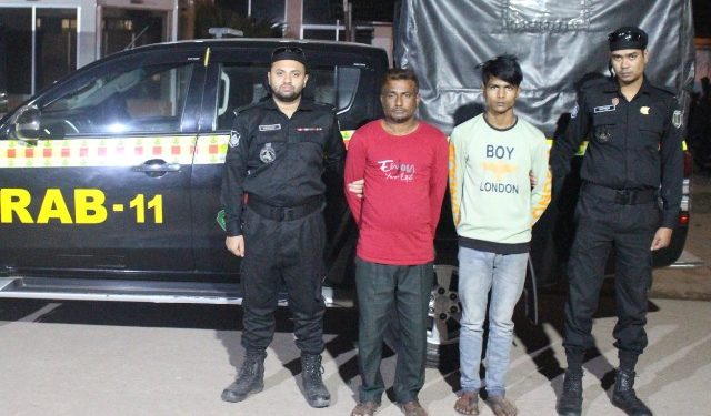 সোনারগায়ে ফেন্সিডিল পাচারের সময় ২ মাদক ব্যবসায়ী গ্রেপ্তার