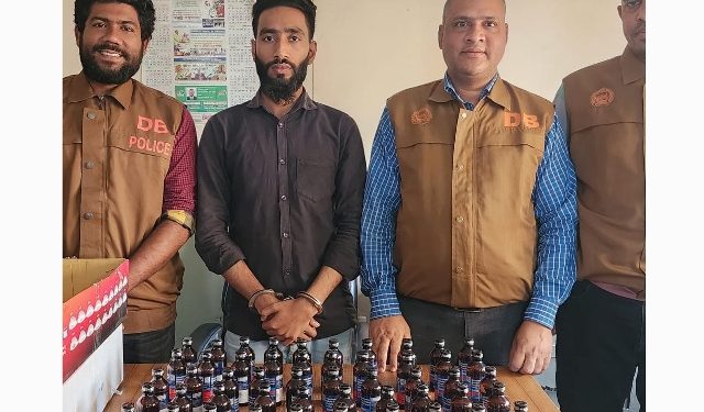 সিদ্ধিরগঞ্জে ফেন্সিডিল সহ গ্রেফতার ১