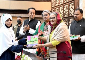 বিনামূল্যে পাঠ্যপুস্তক বিতরণ কার্যক্রমের উদ্বোধন করেছেন প্রধানমন্ত্রী