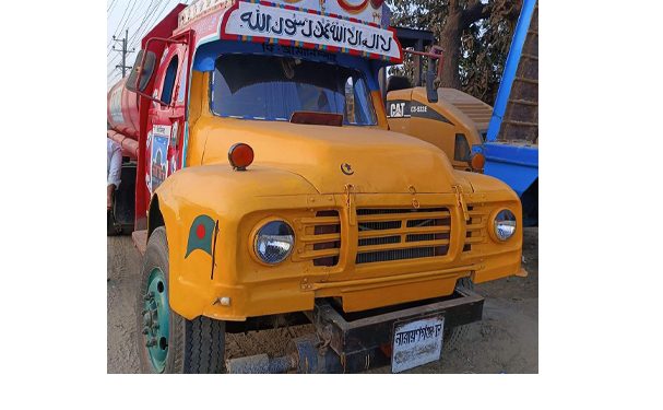 ফতুল্লায় চোরাইকৃত ট্যাংকলড়ী উদ্ধার