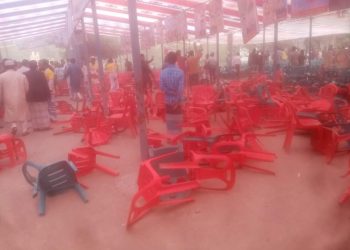 সোনারগাঁয়ে আওয়ামীলীগের দু’পক্ষের সংঘর্ষে কর্মী সম্মেলন পন্ড, আহত -৩০