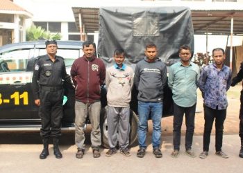 সোনারগায়ে বিপুল পরিমান ইয়াবা ও ফেন্সিডিল সহ আটক ৫