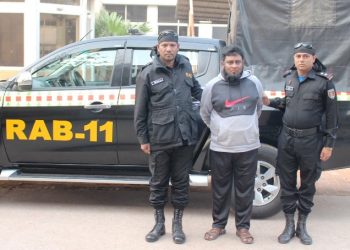 বন্দরে ৪০ কেজি গাঁজা সহ গ্রেপ্তার ১