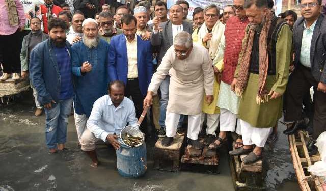 শীতলক্ষ্যা নদীর পানি খুবই দূষিত, মাছের পোনা বাঁচবে কিনা আল্লাহই জানে-বরকতউল্লাহ বুলু