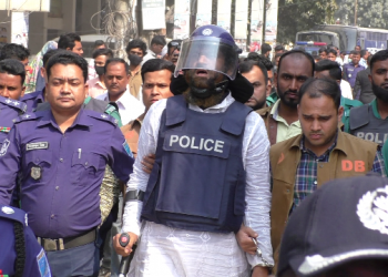 ধর্ষন মামলায় মামুনুল হকের বিরুদ্ধে ৩ পুলিশের সাক্ষ্য গ্রহন