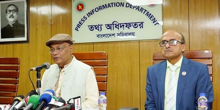 সরকারকে ধাক্কা মারতে গিয়ে বিএনপির যে কোমর ভেঙ্গে গেছে-তথ্যমন্ত্রী