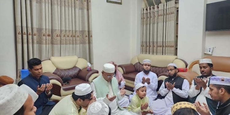 তথ্যমন্ত্রীর বাবার মৃত্যু বার্ষিকীতে ঢাকা ও চট্টগ্রামে দোয়া