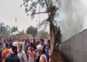 বন্দরে আগুনে পুড়লো প্লাস্টিক তৈরির কারখানা