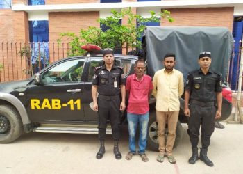 সিদ্ধিরগঞ্জে গাঁজা ও ফেন্সিডিল সহ আটক ২