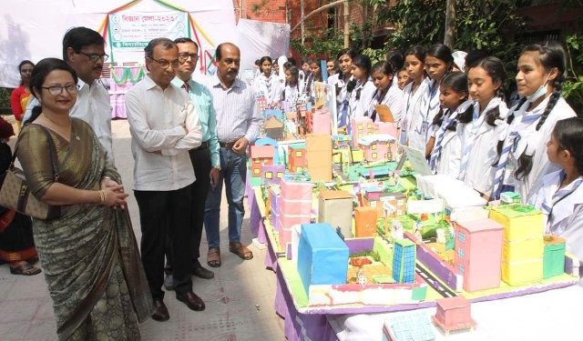 নারায়নগঞ্জে বিজ্ঞান মেলা