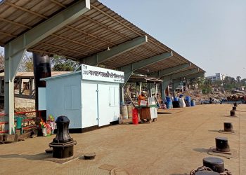 ফতুল্লা লঞ্চঘাটে যাত্রীকে মারধরের ঘটনায় থানায় অভিযোগ