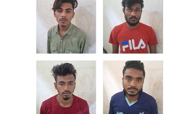 ফতুল্লায় ডাকাতির প্রস্তুতিকালে আটক ৪